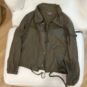 Rubbish military Green Cargo jacket, Size Small.